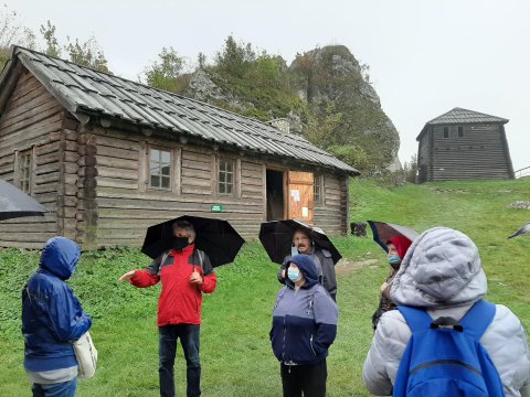 20201012103734-201021-0_pl